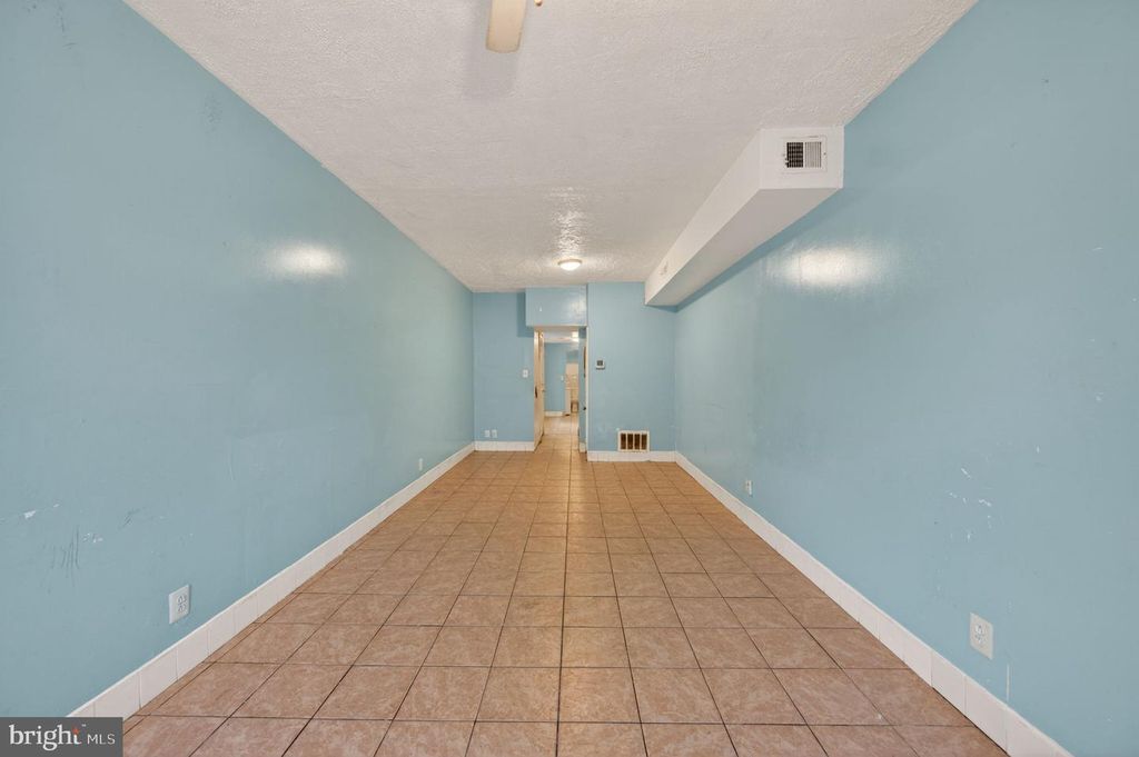 Image 3 of property listing at 2516 FAIT AVE, Baltimore, MD 21224