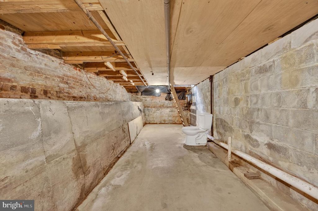 Image 35 of property listing at 2516 FAIT AVE, Baltimore, MD 21224