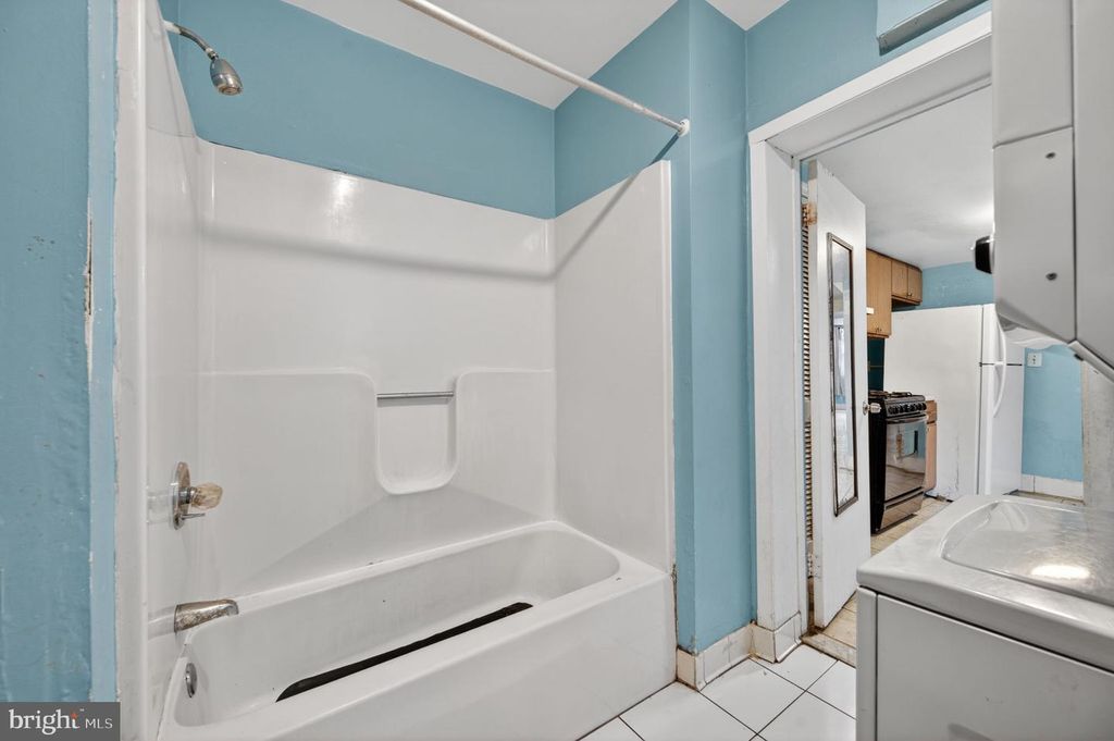 Image 9 of property listing at 2516 FAIT AVE, Baltimore, MD 21224