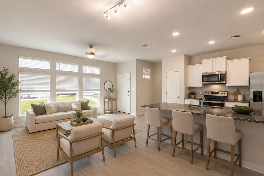 605 W South ST 321, Leander, TX 78641