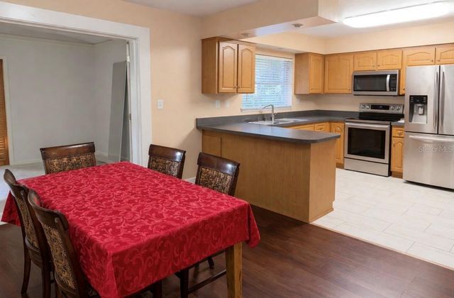 2320 PALM AVENUE, Seffner, FL 33584