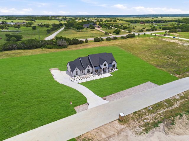 1024 Ranch Vista Road, Granbury, TX 76049