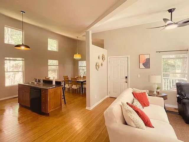 837 Forrest Circle SE, Atlanta, GA 30354