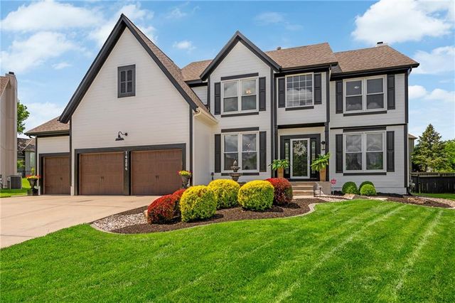 14004 Westgate Street, Overland Park, KS 66221