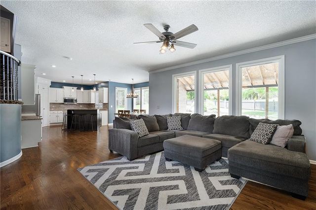 14004 Westgate Street, Overland Park, KS 66221