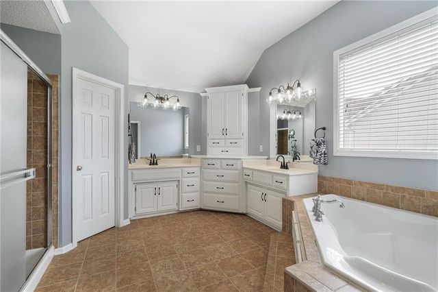 14004 Westgate Street, Overland Park, KS 66221