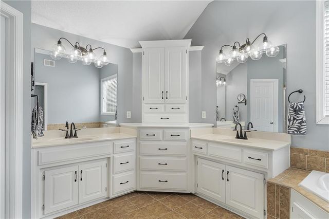 14004 Westgate Street, Overland Park, KS 66221