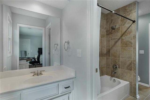 14004 Westgate Street, Overland Park, KS 66221