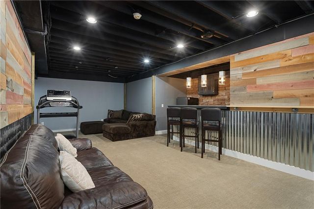 14004 Westgate Street, Overland Park, KS 66221