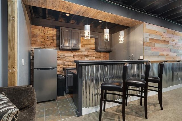 14004 Westgate Street, Overland Park, KS 66221