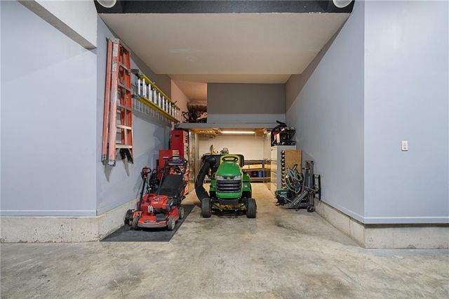 14004 Westgate Street, Overland Park, KS 66221