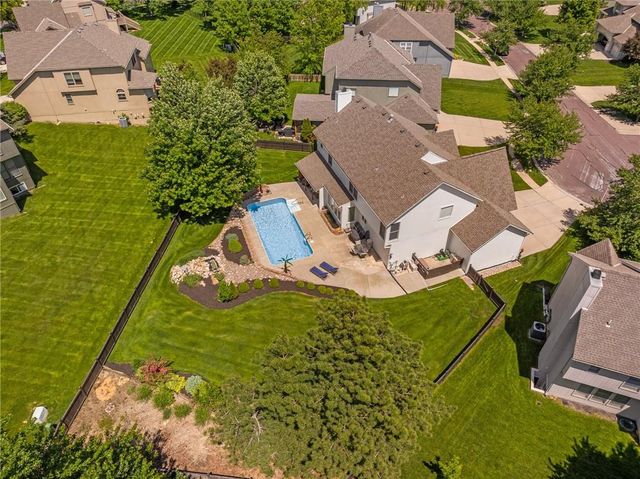 14004 Westgate Street, Overland Park, KS 66221