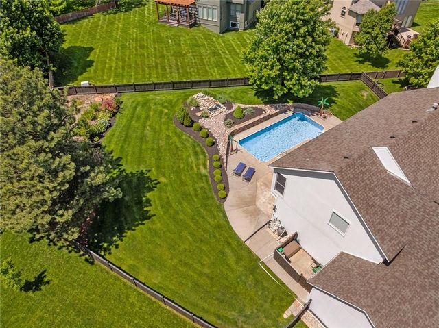 14004 Westgate Street, Overland Park, KS 66221