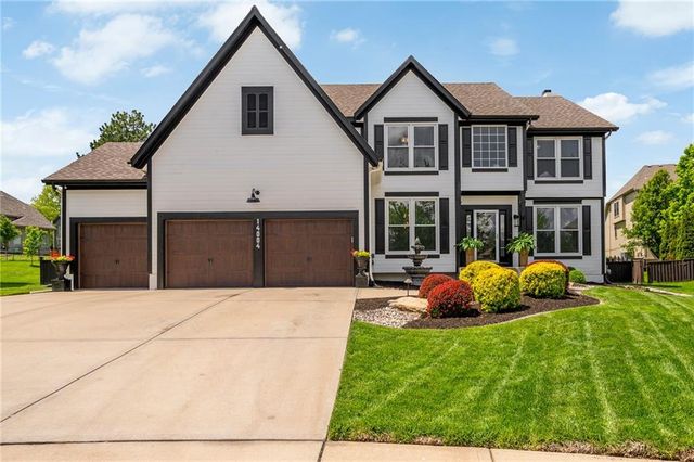 14004 Westgate Street, Overland Park, KS 66221