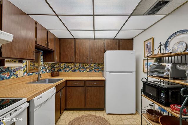 935 N Halifax Ave Apt 707, Daytona Beach, FL 32118