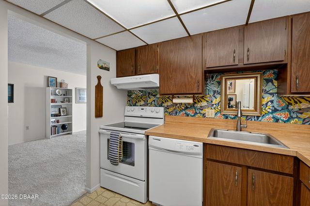 935 N Halifax Ave Apt 707, Daytona Beach, FL 32118