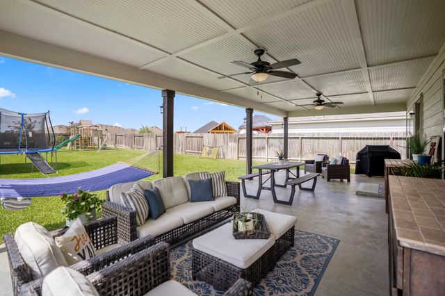 18711 Callalily Bloom Court, Tomball, TX 77377