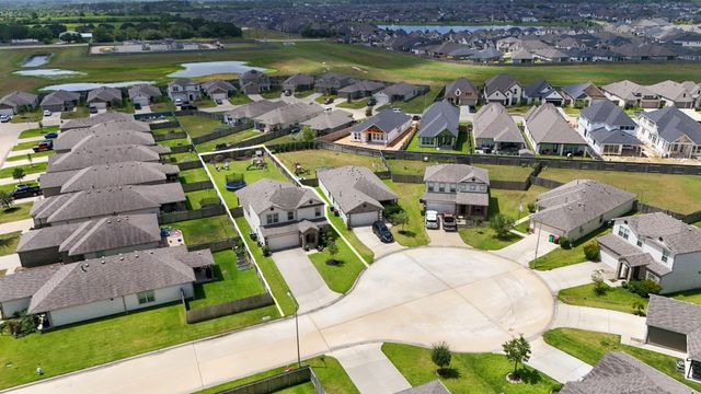18711 Callalily Bloom Court, Tomball, TX 77377