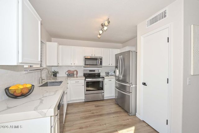 9349 W POTTER Drive, Peoria, AZ 85382