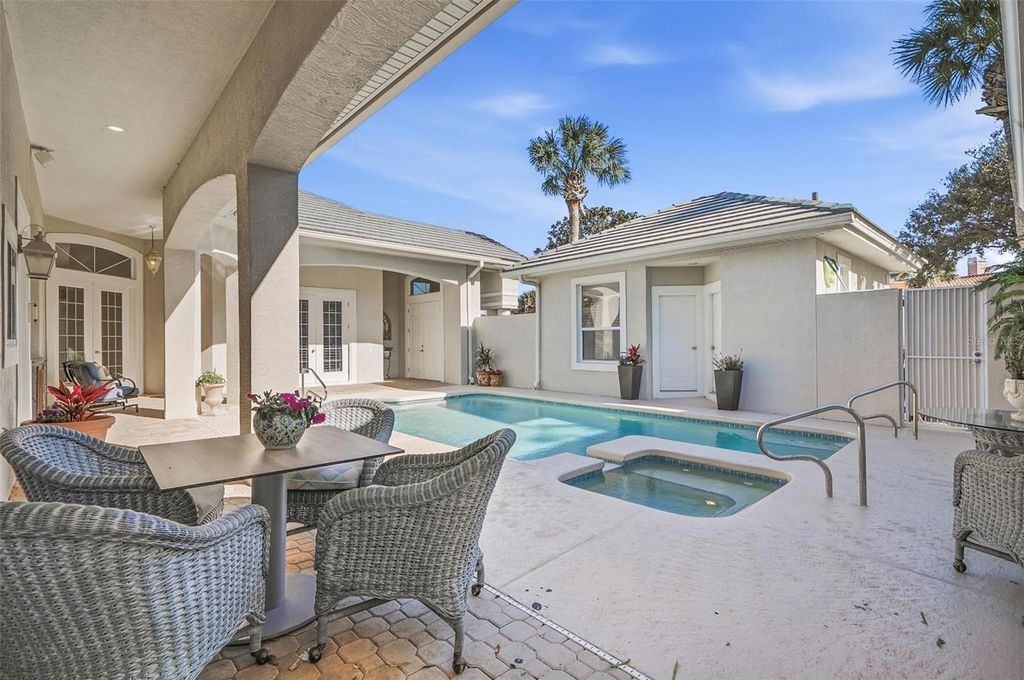 Image 16 of property listing at 10 CORDOBA COURT, Palm Coast, FL 32137