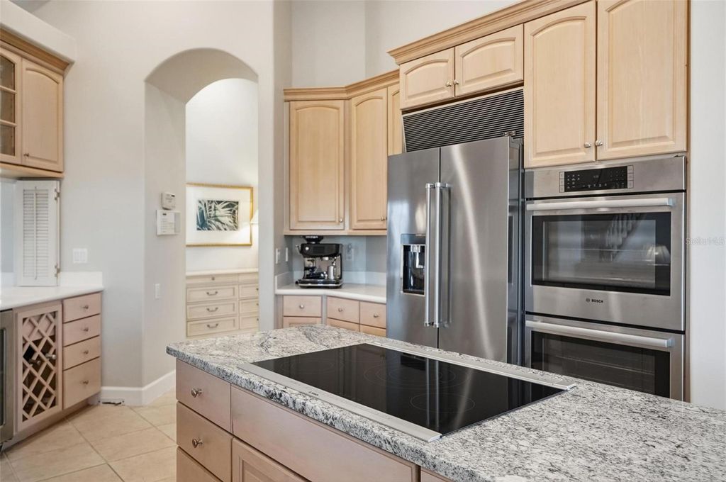 Image 38 of property listing at 10 CORDOBA COURT, Palm Coast, FL 32137