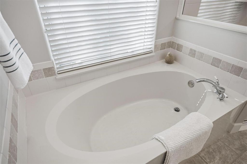 Image 49 of property listing at 10 CORDOBA COURT, Palm Coast, FL 32137