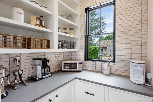 405 Williamsburgh Drive, Southold, NY 11971