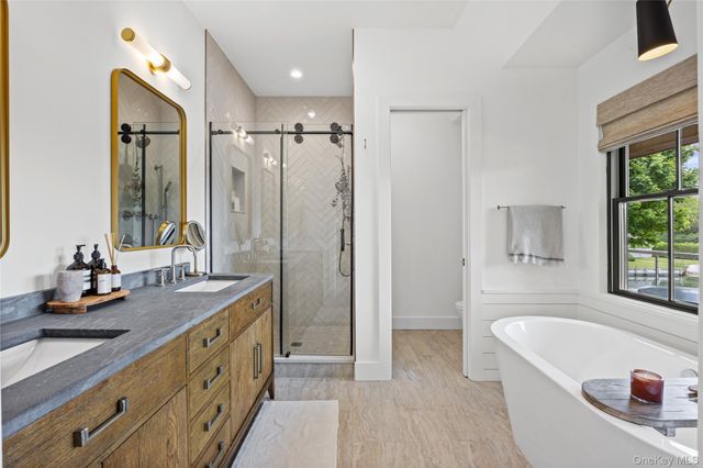 405 Williamsburgh Drive, Southold, NY 11971