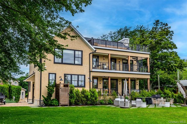 405 Williamsburgh Drive, Southold, NY 11971