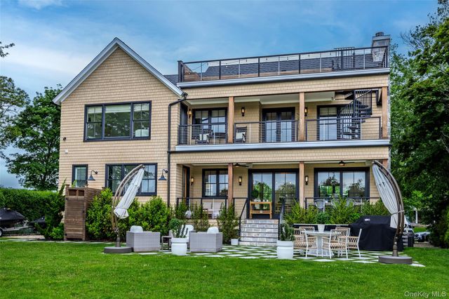 405 Williamsburgh Drive, Southold, NY 11971