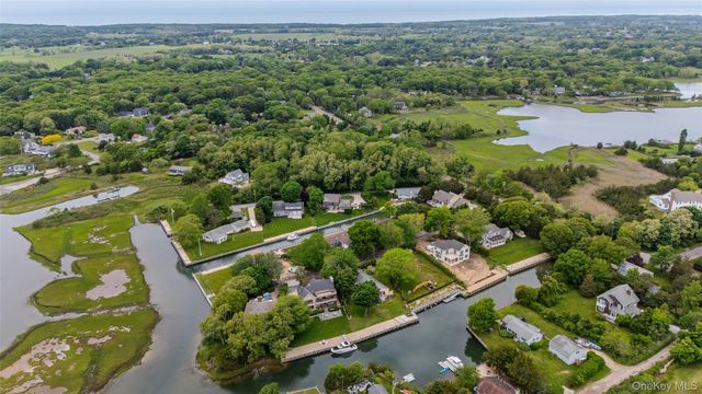 405 Williamsburgh Drive, Southold, NY 11971