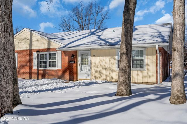 66D Dorchester Drive, Lakewood, NJ 08701