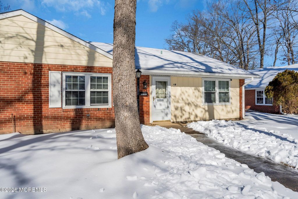 66D Dorchester Drive, Lakewood, NJ 08701