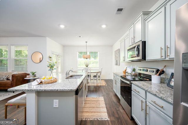 470 Shasta Court, Hoschton, GA 30548