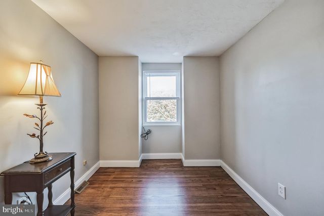 127 SUTCLIFFE LN, Conshohocken, PA 19428