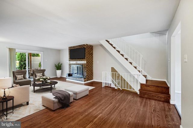 127 SUTCLIFFE LN, Conshohocken, PA 19428