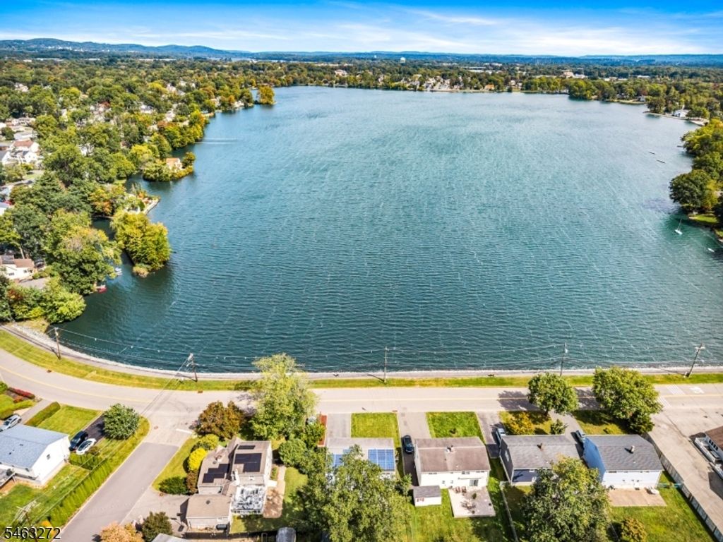 673 Lake Shore Dr, Parsippany-troy Hills Twp., NJ 07054 — exterior