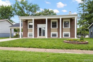 407 Palermo Drive, Ballwin, MO 63021