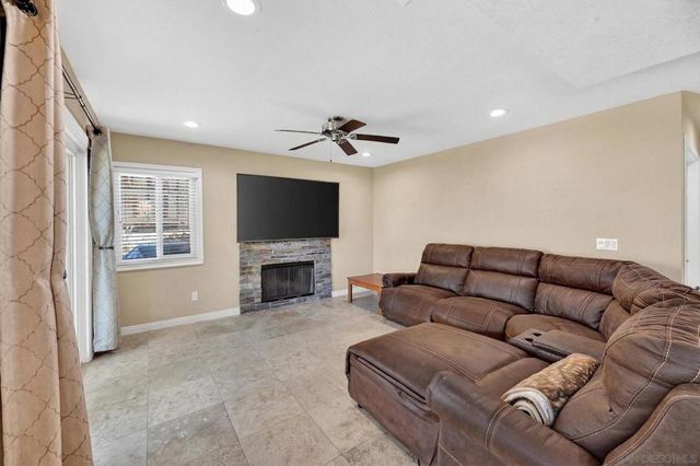 5025 Viewridge Way, Oceanside, CA 92056
