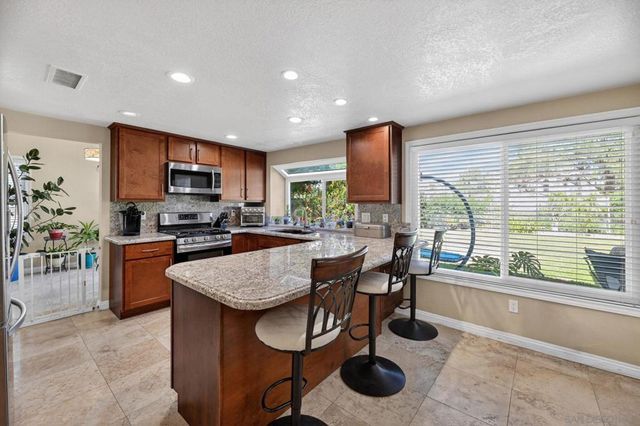5025 Viewridge Way, Oceanside, CA 92056