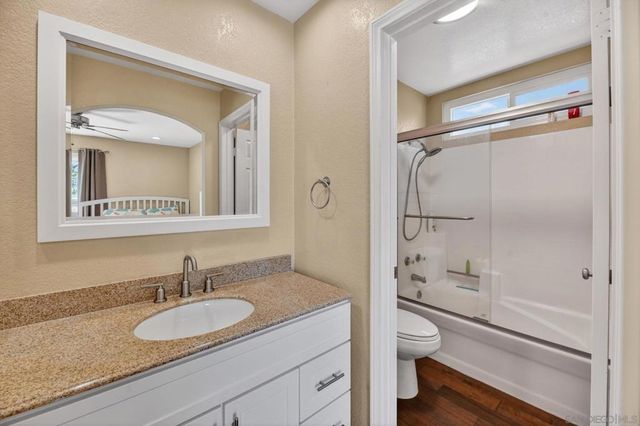 5025 Viewridge Way, Oceanside, CA 92056