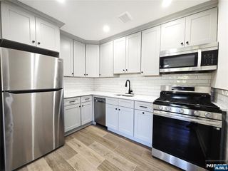 1575 Center Avenue 4B, Fort Lee, NJ 07024