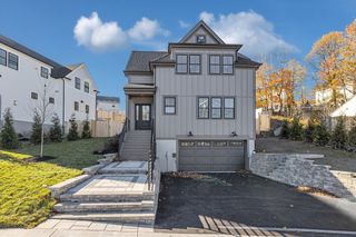 415 Poplar Street, Boston, MA 02131