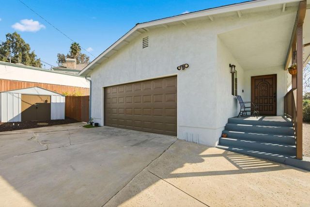 1736 San Pasqual Valley Road, Escondido, CA 92027