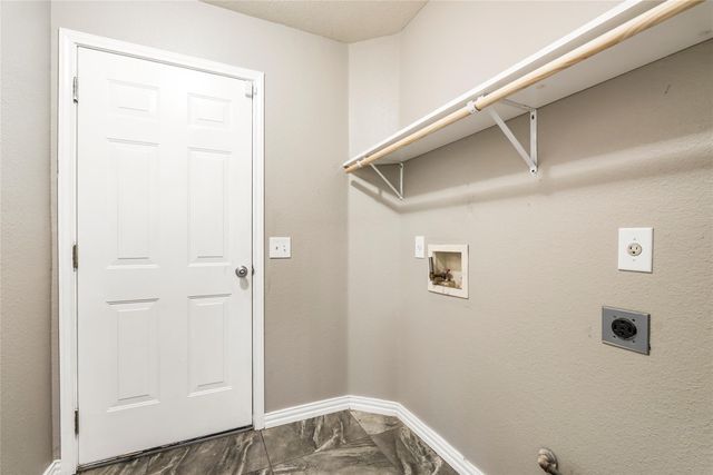 110 Estate CV, Hutto, TX 78634