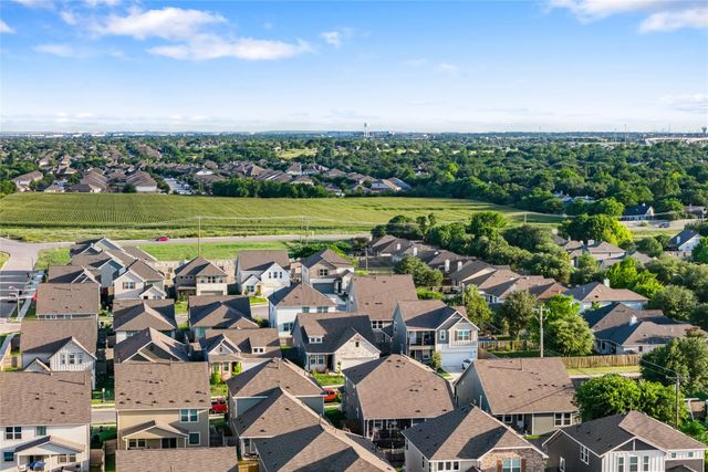 110 Estate CV, Hutto, TX 78634