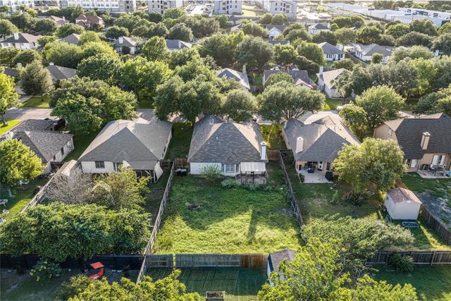 110 Estate CV, Hutto, TX 78634