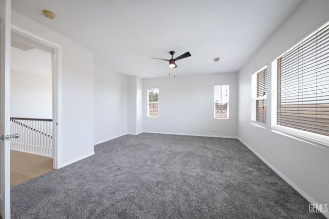 5702 Segovia Way, Bakersfield, CA 93306