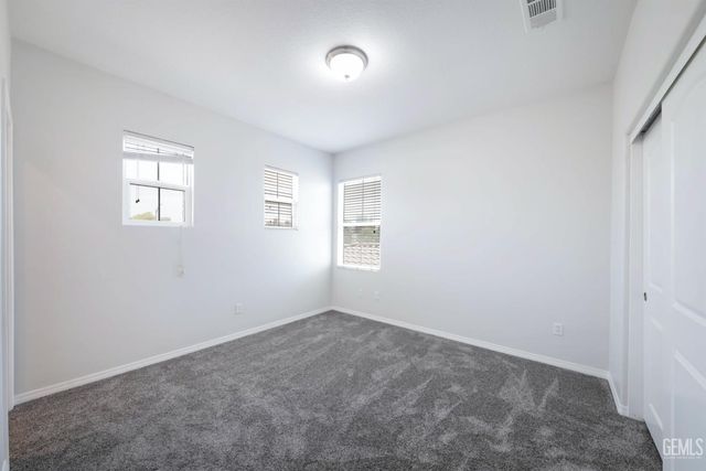 5702 Segovia Way, Bakersfield, CA 93306