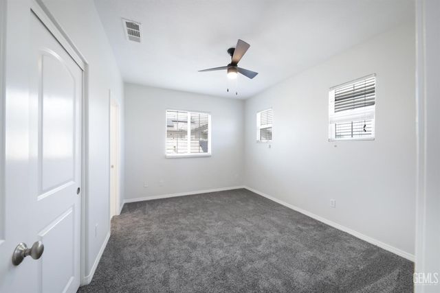 5702 Segovia Way, Bakersfield, CA 93306